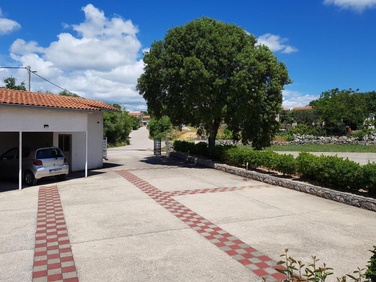Apartment Deni Skrbčići Exteriör bild