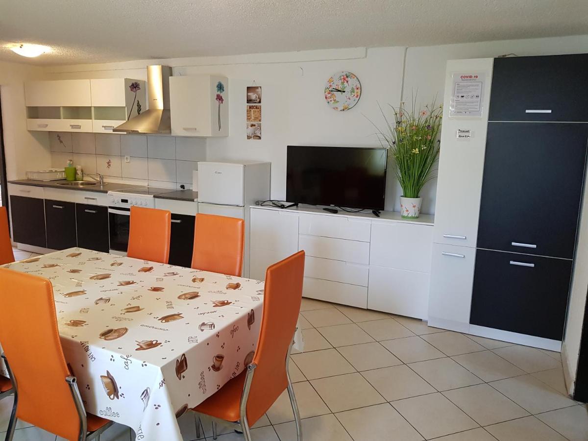 Apartment Deni Skrbčići Exteriör bild